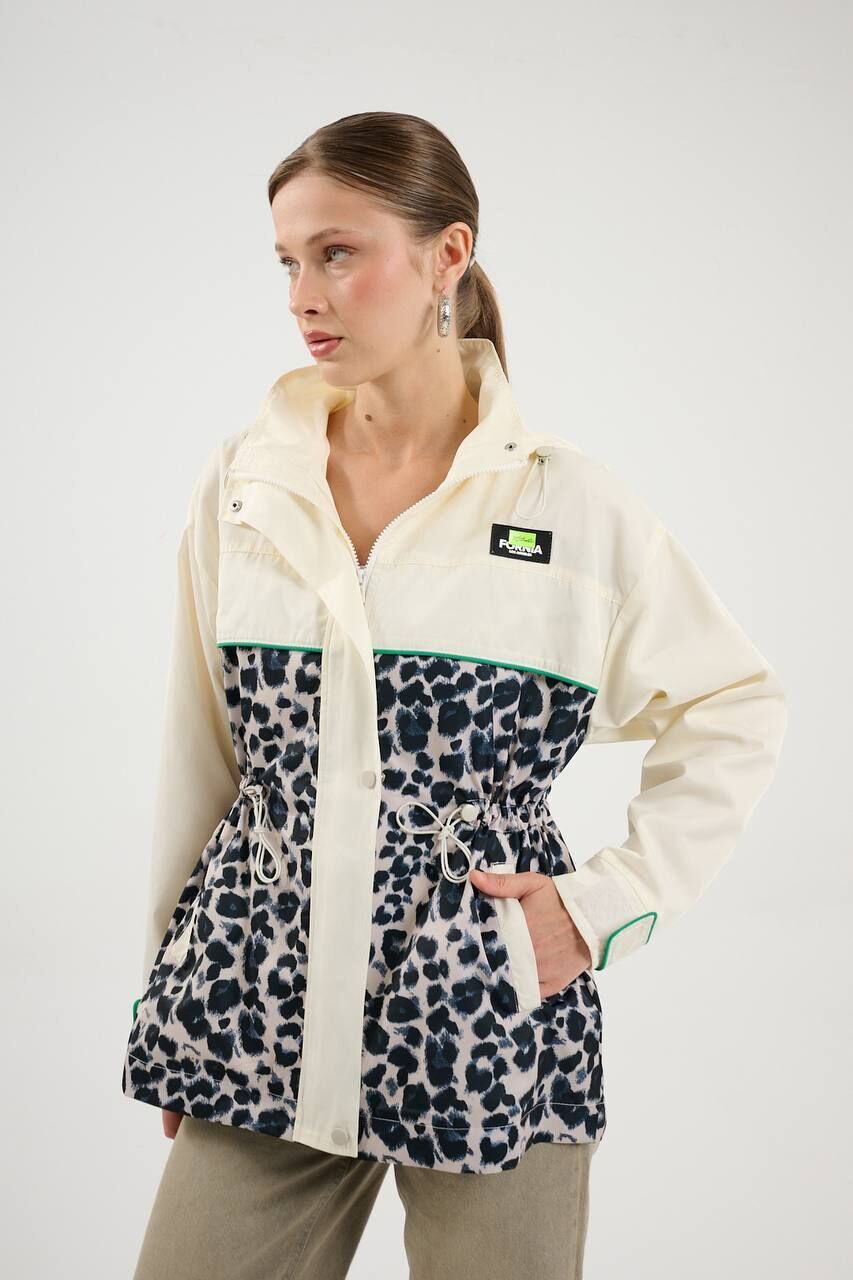 Leopar Detaylı Yağmurluk