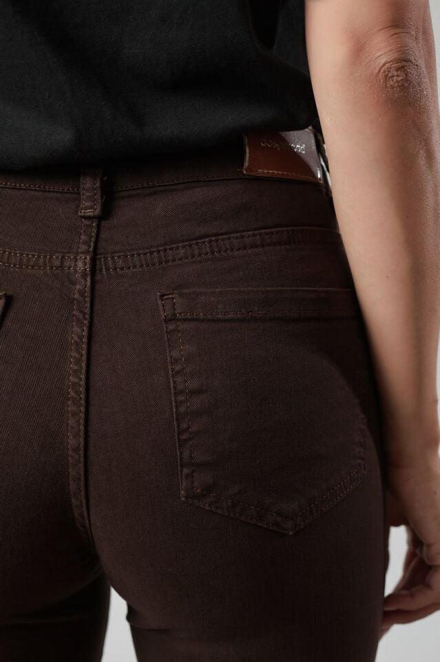 Acı Kahverengi İspanyol Jean