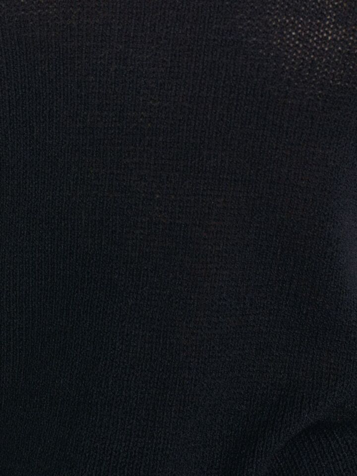 Oval Yaka Dökümlü Kazak