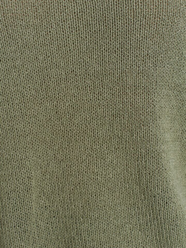 Oval Yaka Dökümlü Kazak