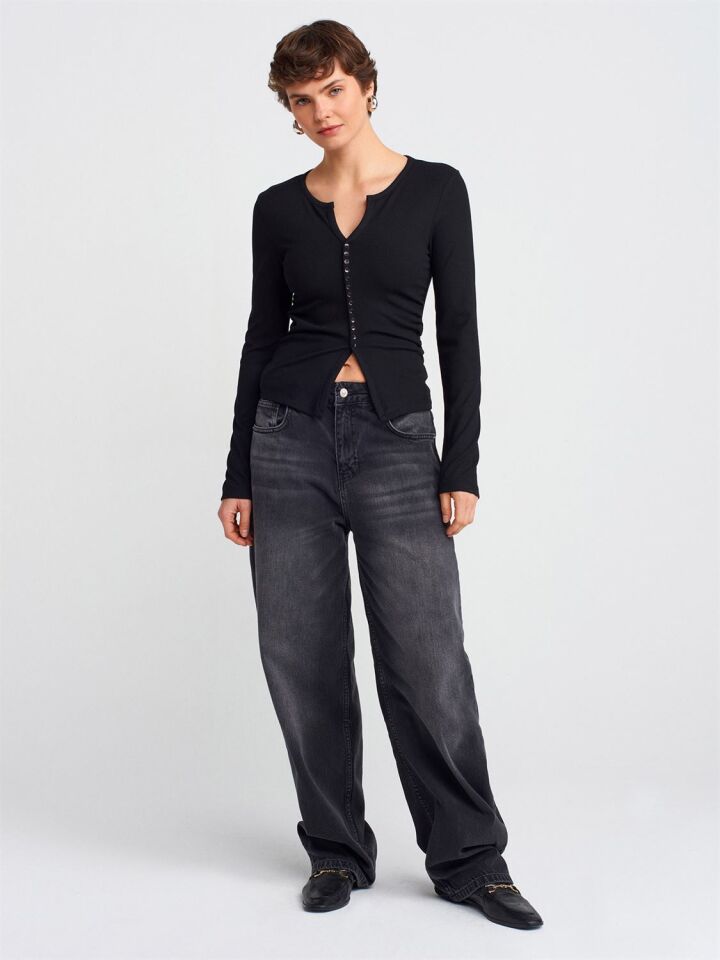 Düğme Detaylı Büzgülü Top