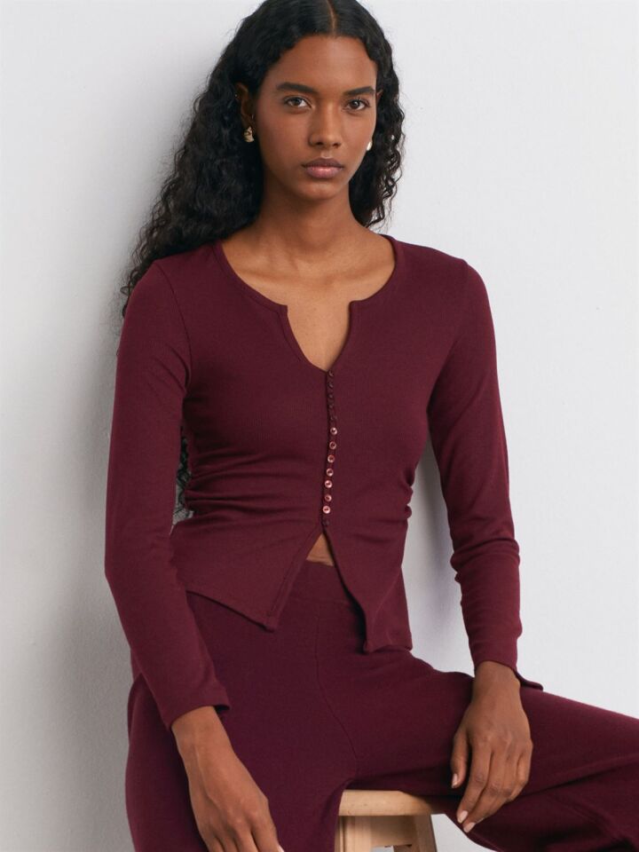 Düğme Detaylı Büzgülü Top